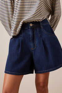 Pearl Pleat Short - Midnight