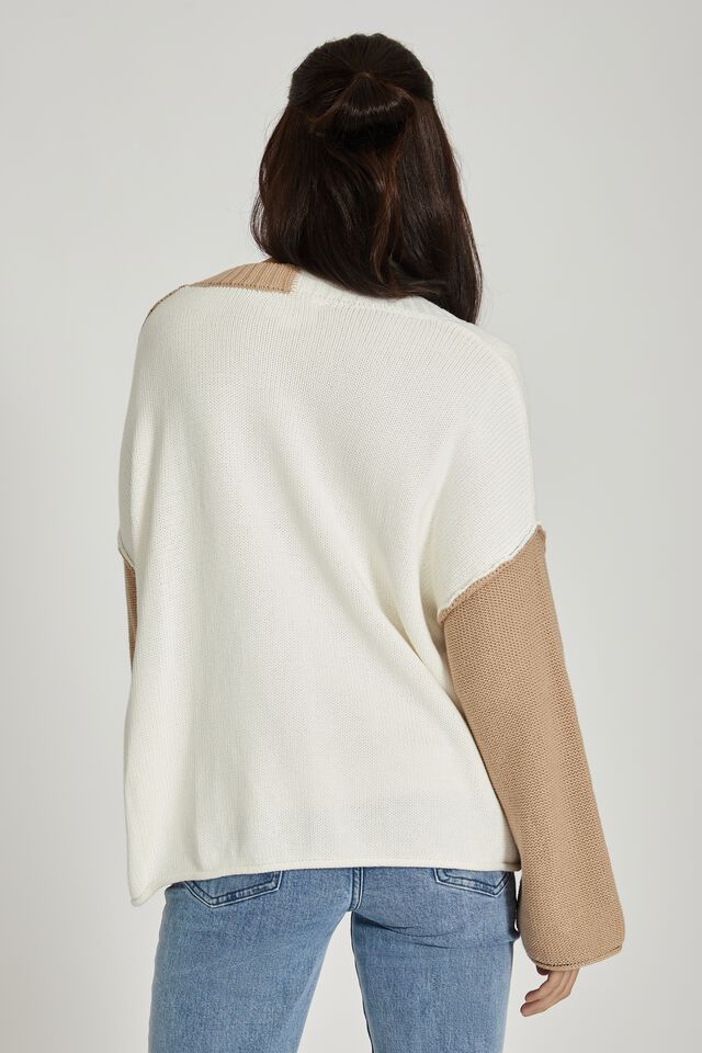Colour Block Vee Neck Sweater In Organic Cotton, CAMELETTE/WARM WHITE
