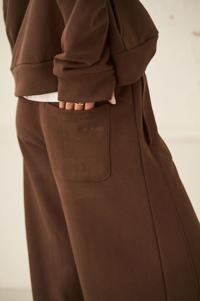 Halle Barrel Trackpant, CHOCOLATE
