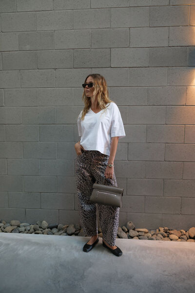 Boxy V Neck Tee, WHITE