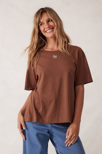 Stevie Slouchy Split Hem Tee, MILK CHOC/MONOGRAM