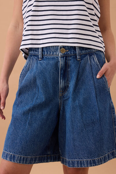 Sylvie Longline Pleat Denim Short, FRESH INDIGO