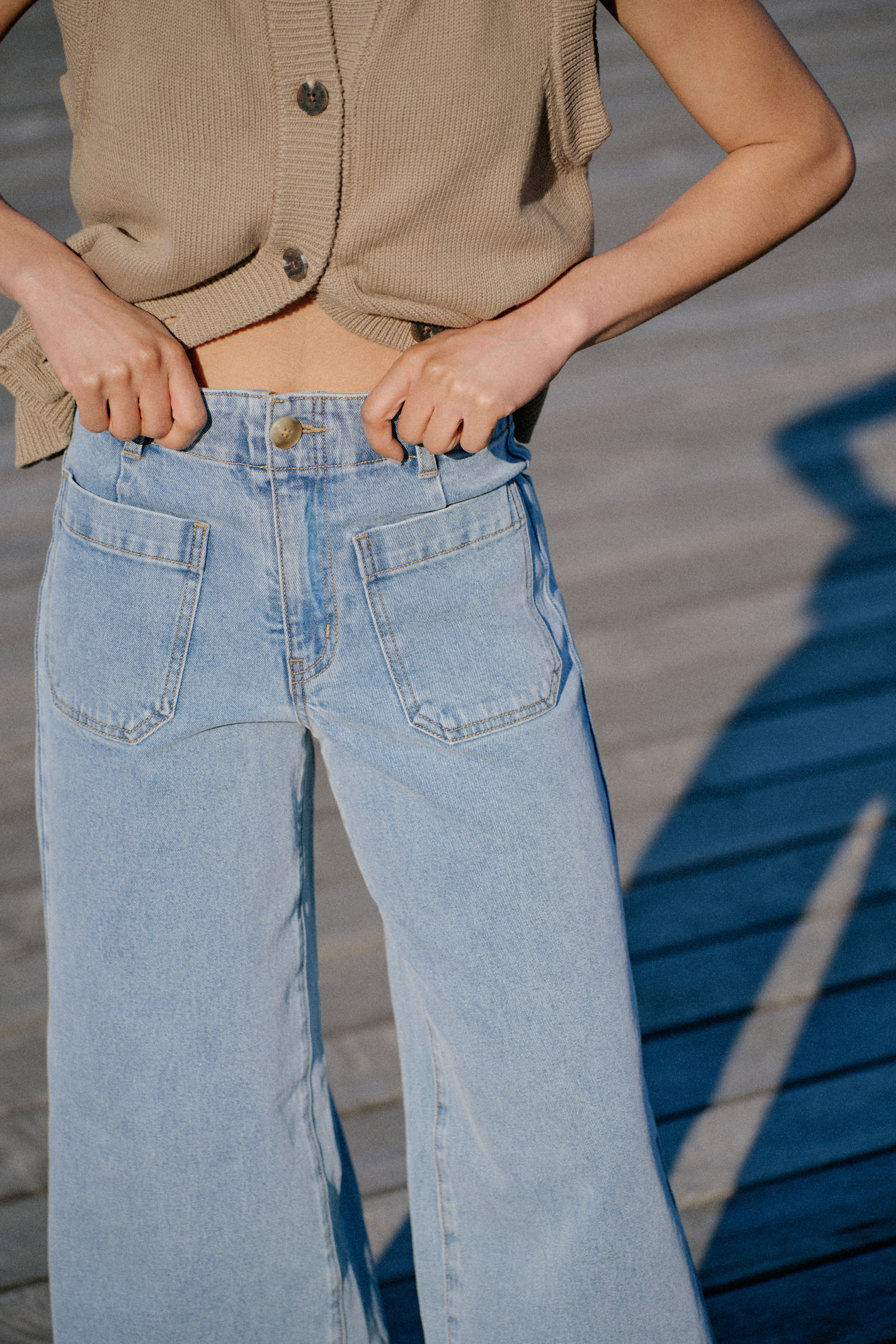 Wide Leg Front Pocket Jean