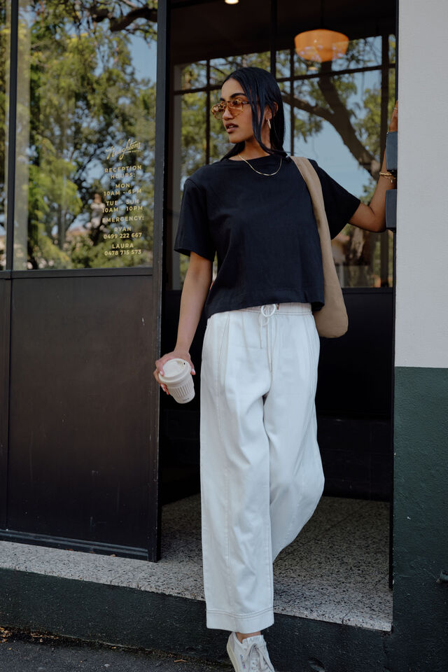 Sofia Boxy Shoulder Tee, BLACK