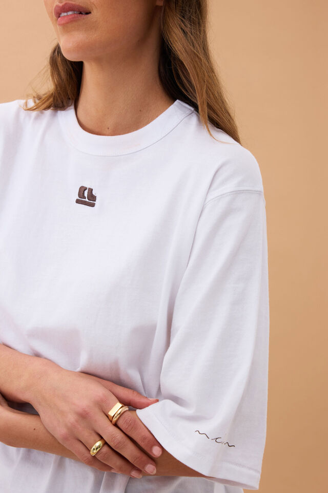 Liv Oversized Tee, WHITE /CHOC CL EMBROIDERY