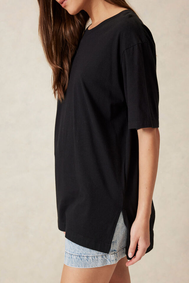 Longline Step Hem Tee, BLACK