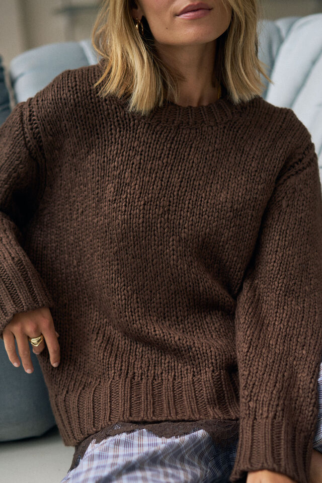 Sage Chunky Knit Crew, CHOCOLATE