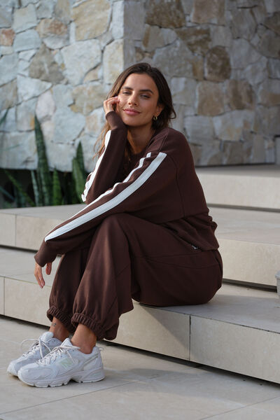 Sporty Slouchy Crew, CHOCOLATE SIDE STRIPE