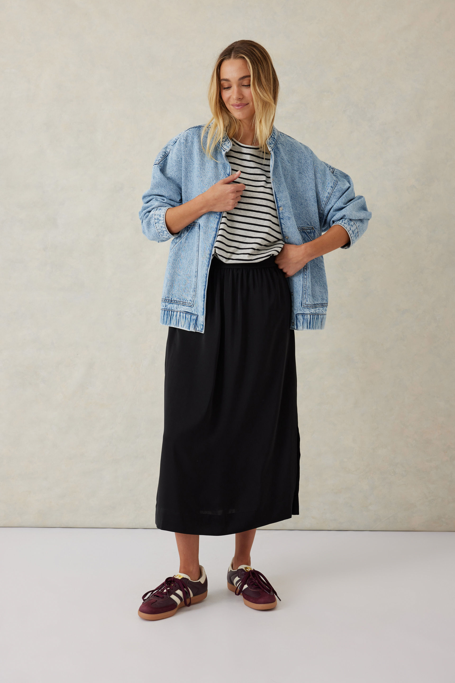Black satin skirt online