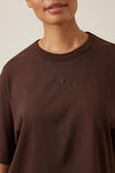 Phoebe Premium Tee, CHOCOLATE - example image 4