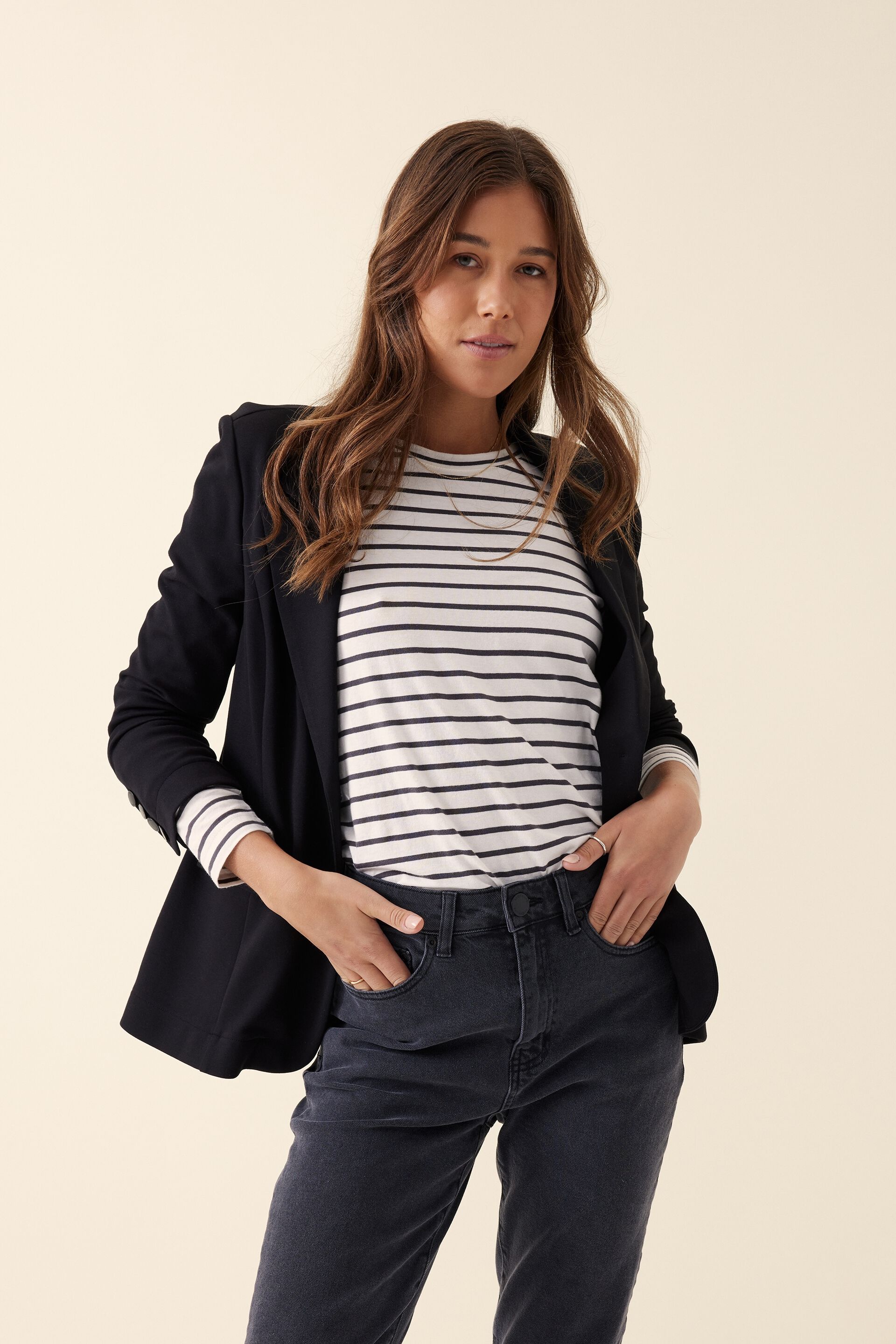 Fit and flare clearance blazer