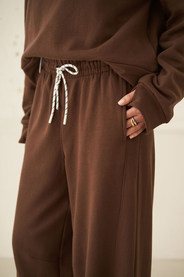 Halle Barrel Trackpant, CHOCOLATE