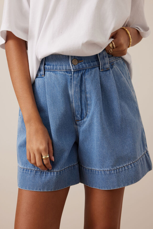Billie Pleat Front Short, MID BLUE WASH