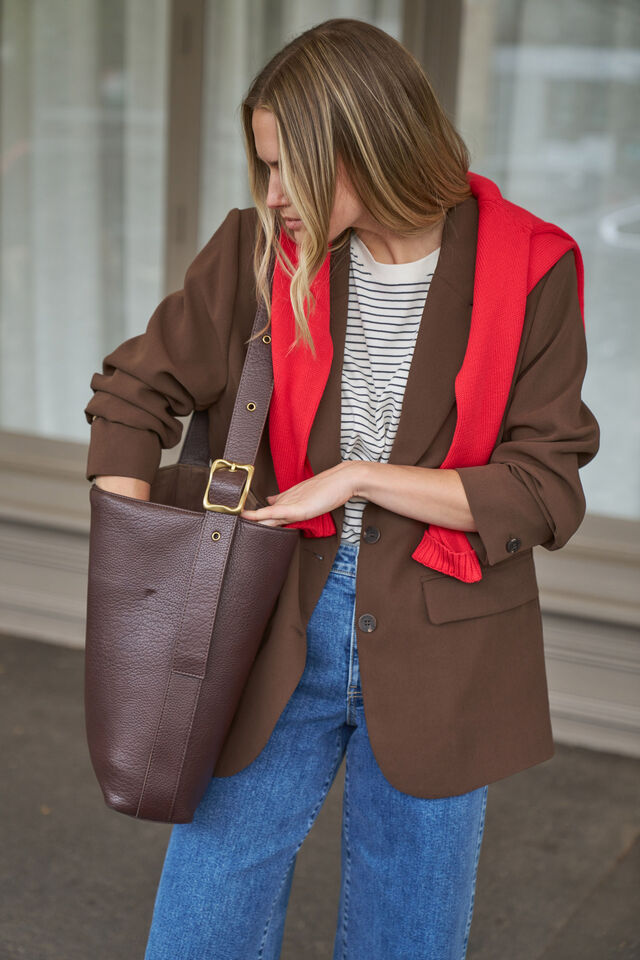 Joni Blazer, CHOCOLATE