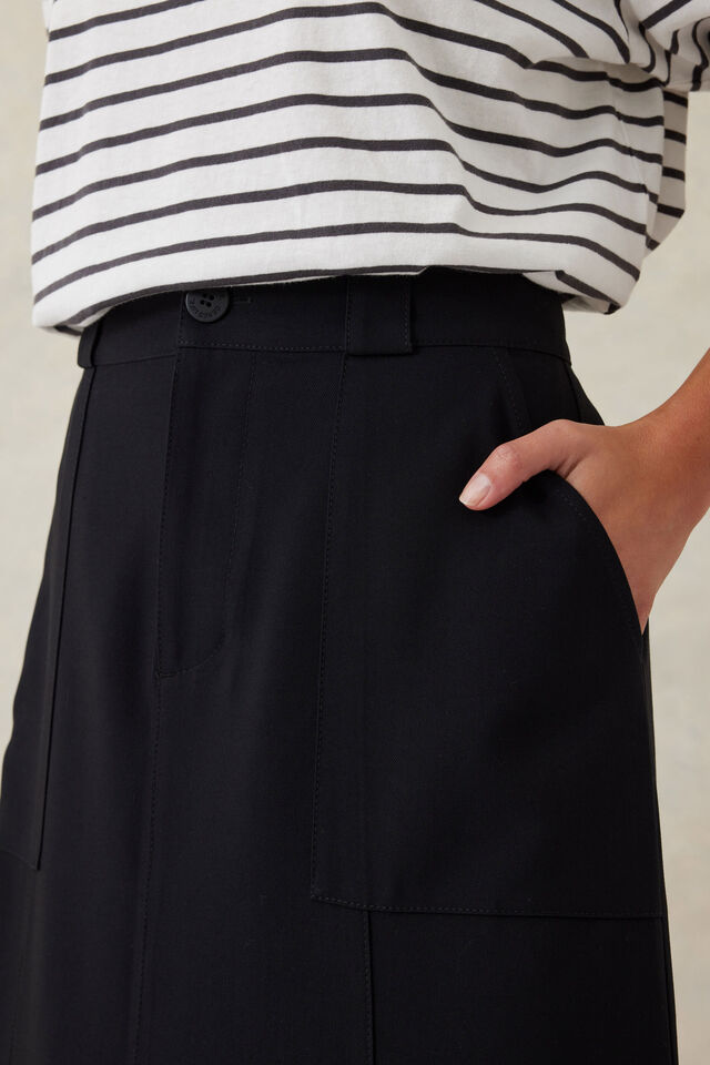 Seamed Pocket Skirt, BLACK