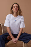 Lola Longline Step Hem Tee, WHITE/AZURE BLUE MONOGRAM EMBROIDER - alternate image 4