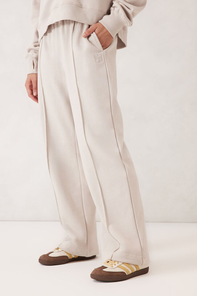 Gracie Relaxed Pin Tuck Trackpant, ALMOND