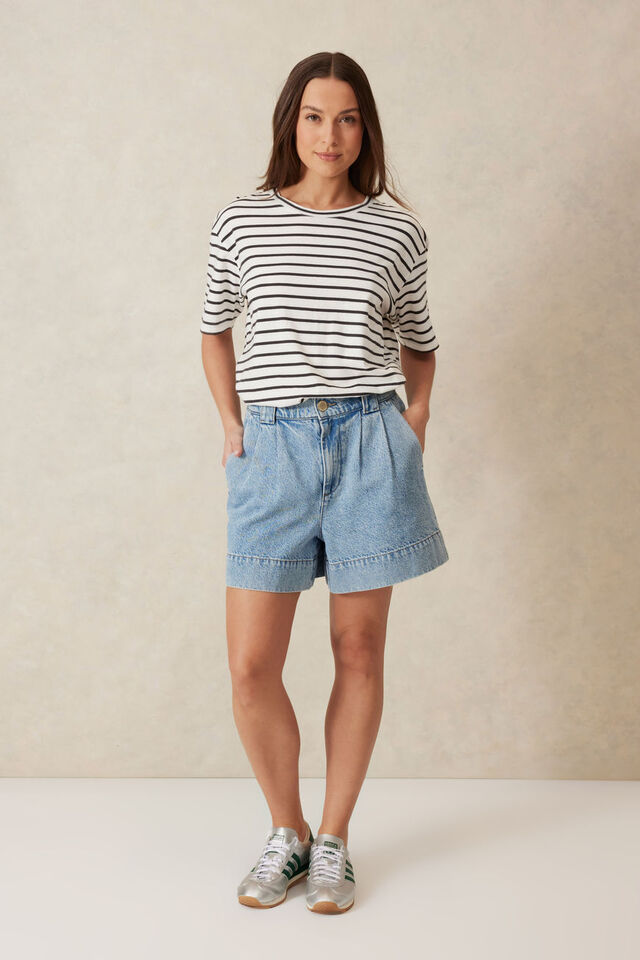 Billie Pleat Front Short, VINTAGE BLUE DENIM