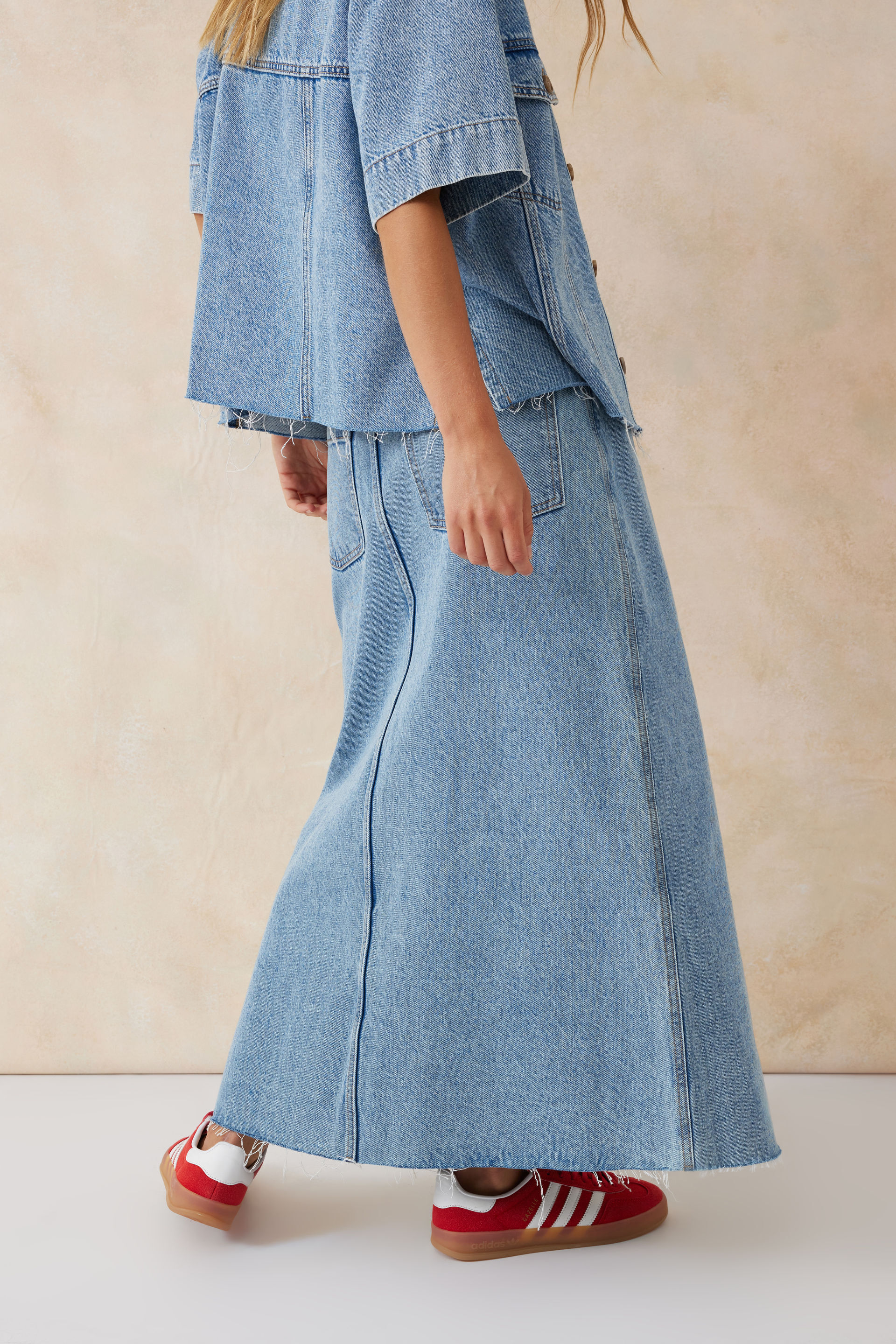 A line denim skirt queen size top