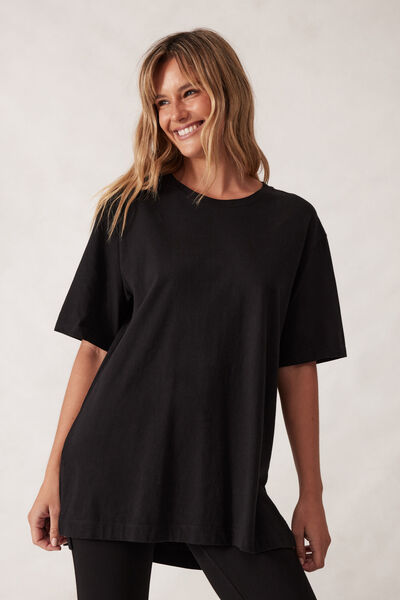 Lola Longline Step Hem Tee, BLACK