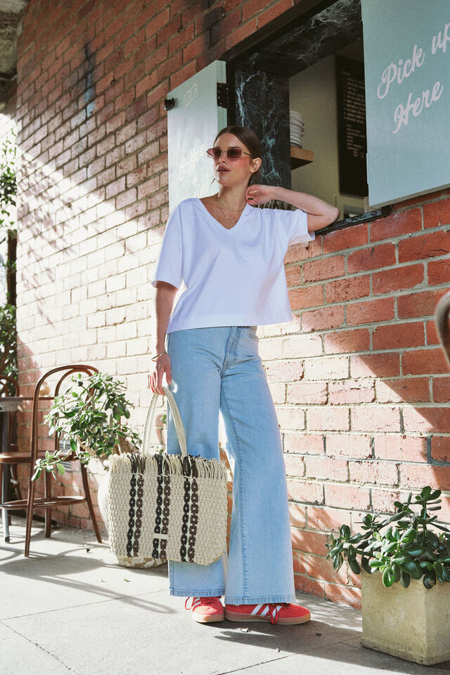 Boxy V Neck Tee, WHITE