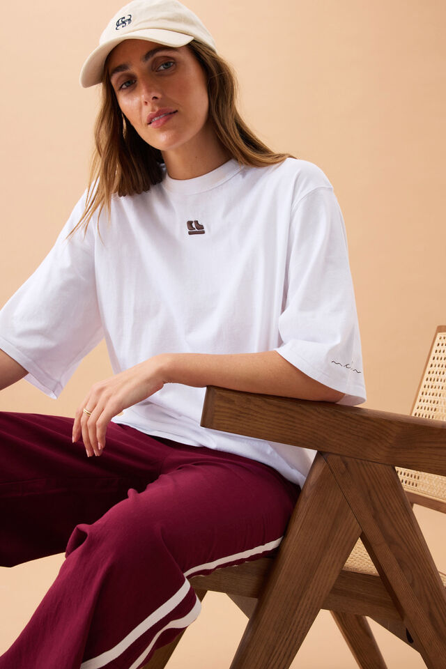 Liv Oversized Tee, WHITE /CHOC CL EMBROIDERY