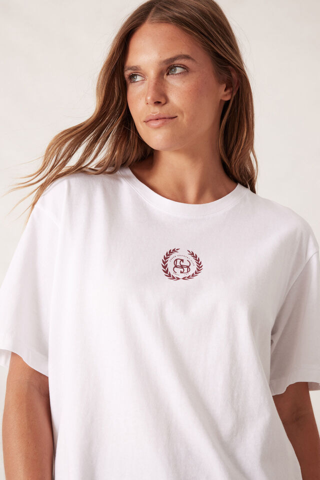 Stevie Slouchy Split Hem Tee, WHITE/BURGANDY COUNTRY CLUB LOGO
