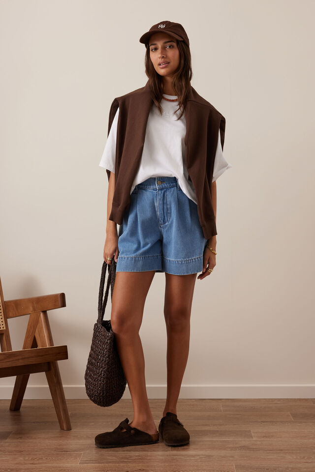 Billie Pleat Front Short, MID BLUE WASH