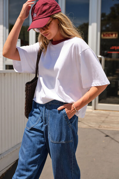 Phoebe Premium Tee, WHITE/BURGUNDY